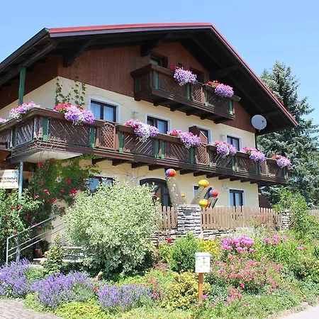 Gästehaus Regenbogen Sankt Georgen im Attergau