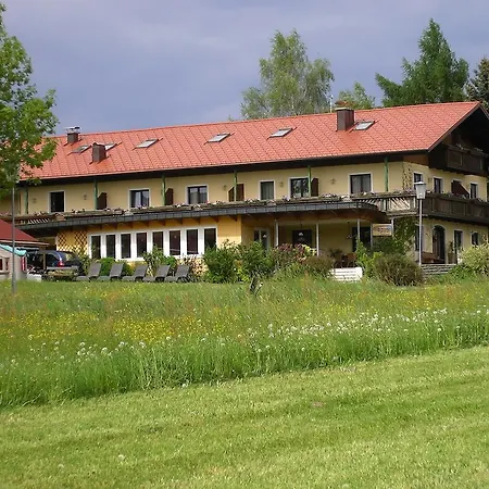 Gästehaus Regenbogen Gasthof Sankt Georgen im Attergau